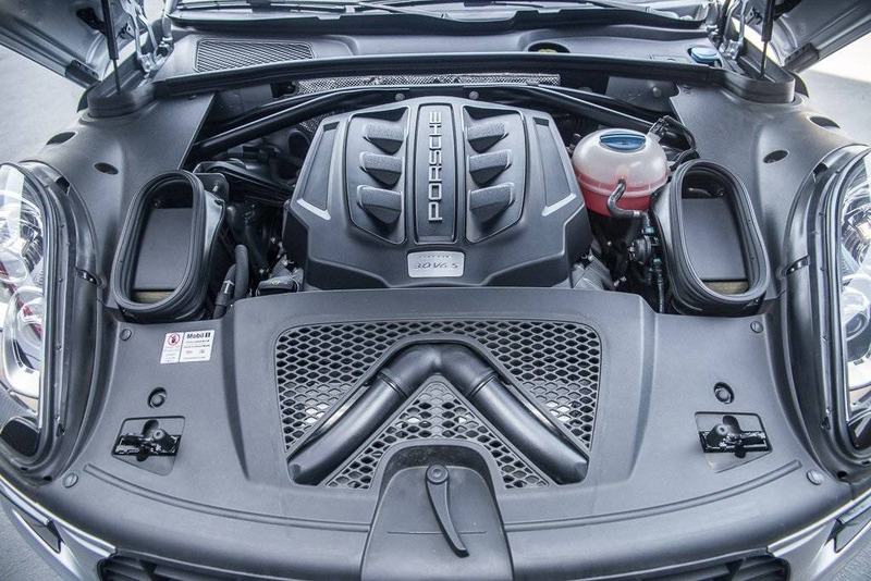 Illustration for article titled At $37,000, Could This 2015 Porsche Twin-Turbo Crossover Have You Saying “Yes, We Macan?”